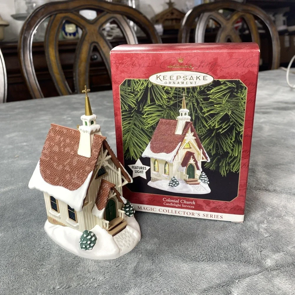 1999 Hallmark Keepsake Colonial Church Candlelight services ornament